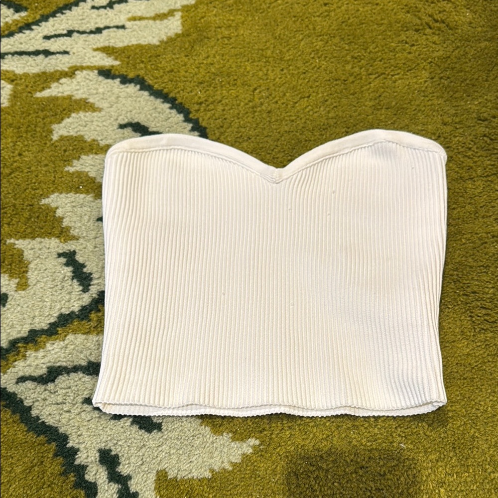 Aritzia Babaton White Ribbed Sculpt Knit Top